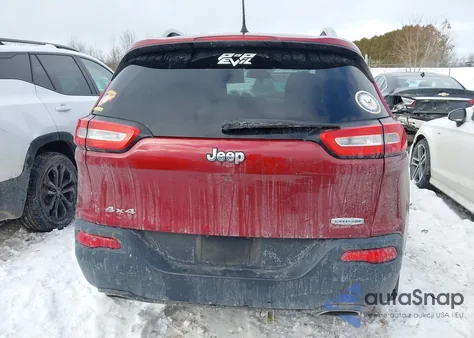 2016 Jeep Cherokee Latitude z USA, uszkodzony, nr VIN 1C4PJMCS3GW253000